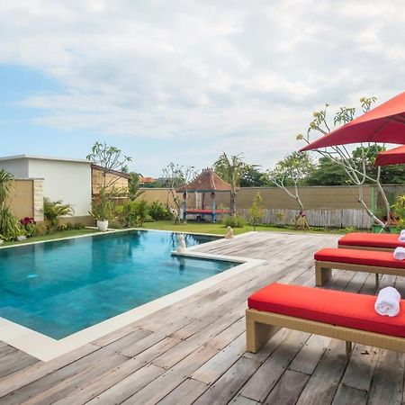 Villa Manggala - 13 Mins Walk To Berawa Beach Canggu Buitenkant foto